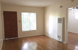 1 bed, 1 bath, 600 sqft, $1,800, Unit A