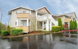 Ideal 1 Bed 1 Bath Lynnwood Condo with W/D In-Unit!