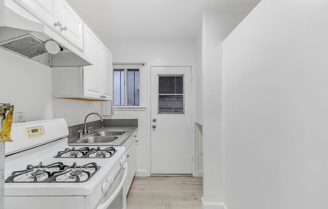 1426 S Bonnie Brae Street