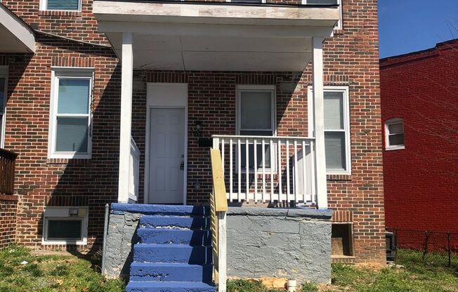 Must See this updated 3 bedroom 1.5 Bath in Baltimore City