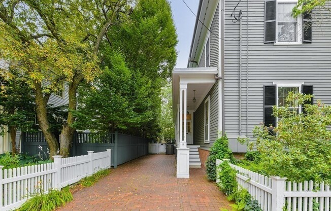 14 ASH ST