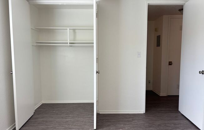 3 beds, 1 bath, 1,113 sqft, $3,130, Unit 4951C