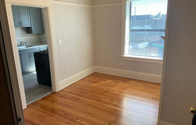 1 bed, 1 bath, 450 sqft, $1,150, Unit 309