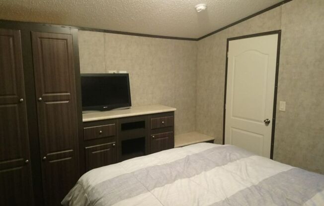 Cozy 1-Bedroom Home in Ideal Location – Perfect for a Low-Maintenance Lifestyle