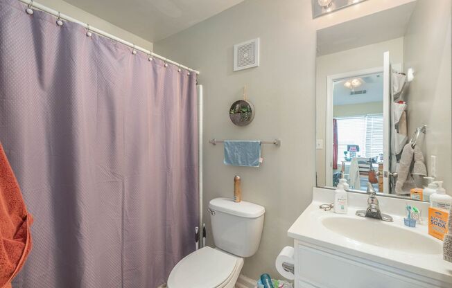 2 beds, 2 baths, $1,550, Unit # 1727