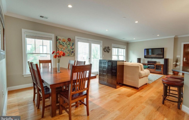 3131 9 RD N