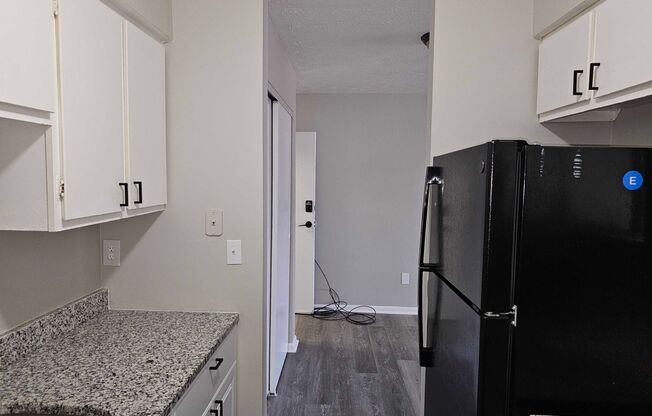 2 beds, 1 bath, 832 sqft, $1,025, Unit 217 - Premium