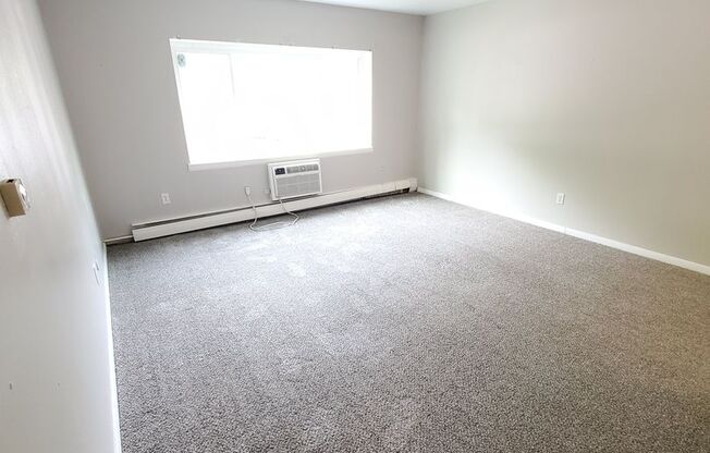 River Oaks Apartments