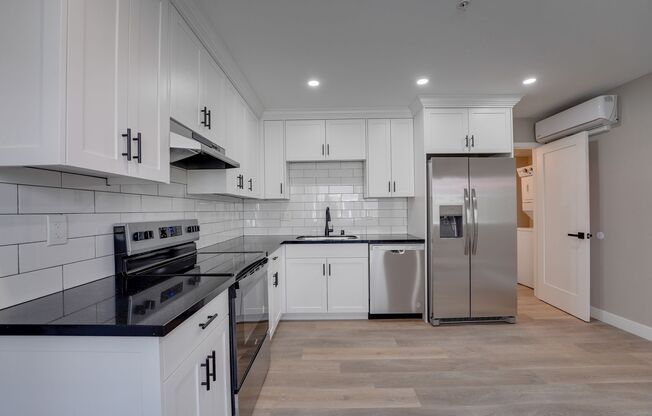 1 bed, 1 bath, 440 sqft, $2,295, Unit 203