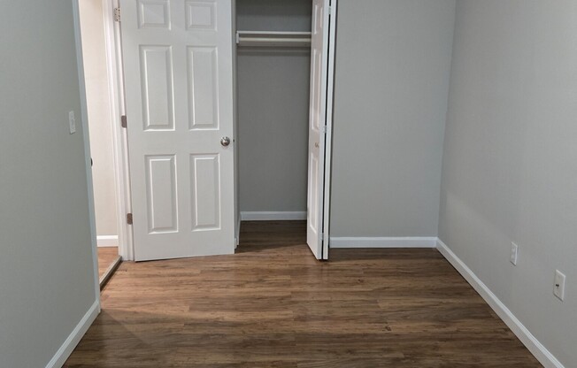 4 beds, 2 baths, $4,900, Unit 101