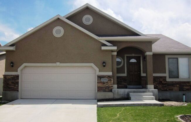 5 Bedroom Lehi Home for Rent