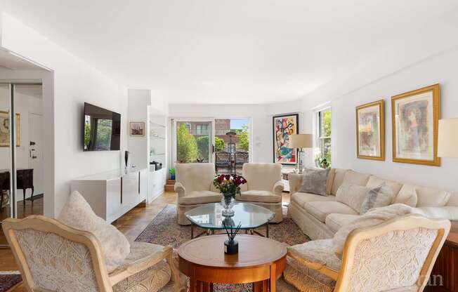 2 beds, 2 baths, $11,950, Unit 18C