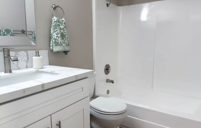 1 bed, 1 bath, 780 sqft, $2,395, Unit 08