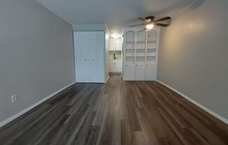 Studio, 1 bath, 350 sqft, $895, Unit Unit #41