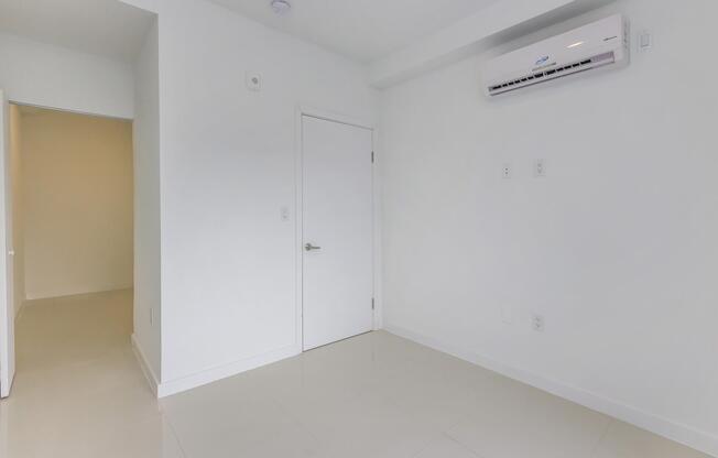 1 bed, 1 bath, 851 sqft, $2,055