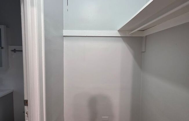 Studio, 1 bath, 325 sqft, $900, Unit 205