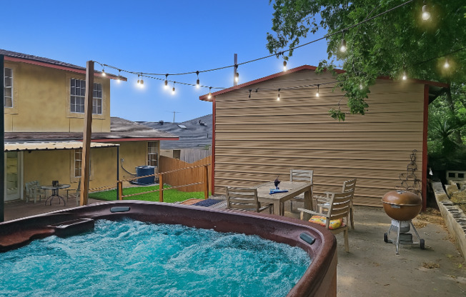 515 W CRESTLINE DR