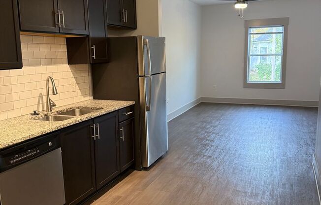 Studio, 1 bath, 560 sqft, $1,600, Unit Heritage East- Unit 205