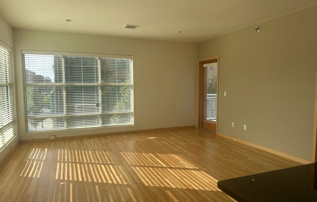 2 beds, 2 baths, 1,000 sqft, $1,495, Unit 308