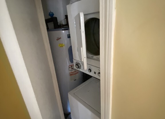 2 beds, 2 baths, 1,050 sqft, $4,150, Unit 510