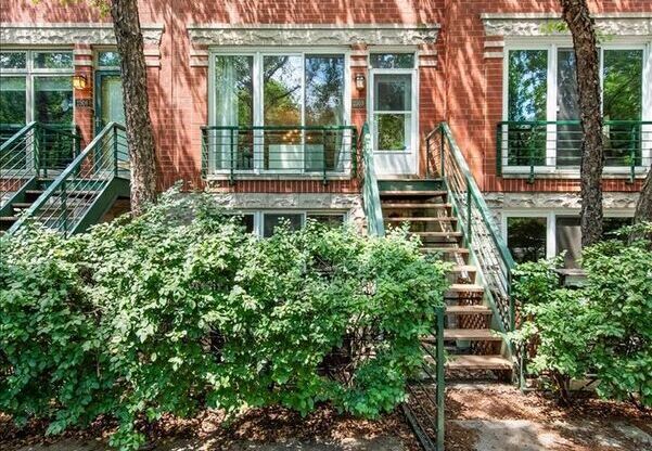 2508 N BOSWORTH AVE