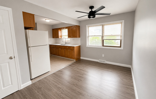 3 Bed 1.5 Bath home **Available Now***