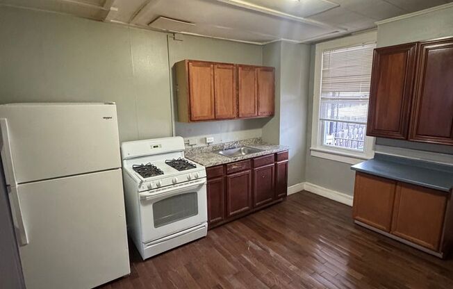 **AVAILABLE NOW** Desirable East Baltimore, Price reduced - Town Home For Rent!