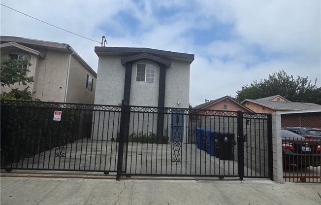 10405 ANZAC AVE