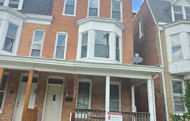 Student Housing -- 6 Bedroom Townhome by York College