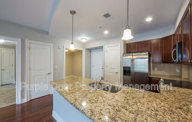 200 River Vista Dr