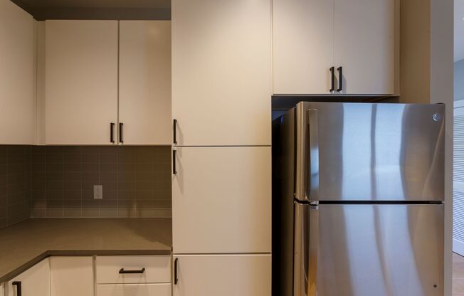 2 beds, 2 baths, 949 sqft, $2,600, Unit #301