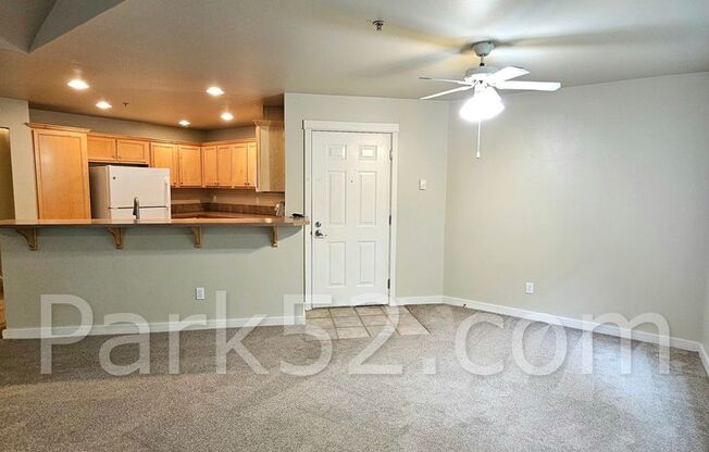 3 beds, 2 baths, $2,300