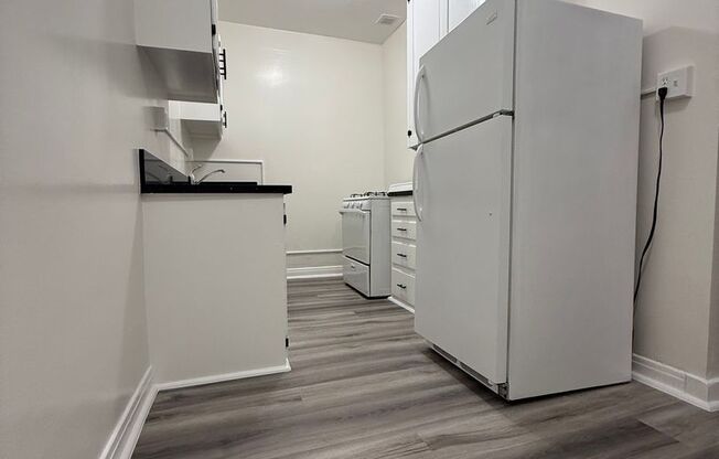 Studio, 1 bath, $1,575, Unit 305