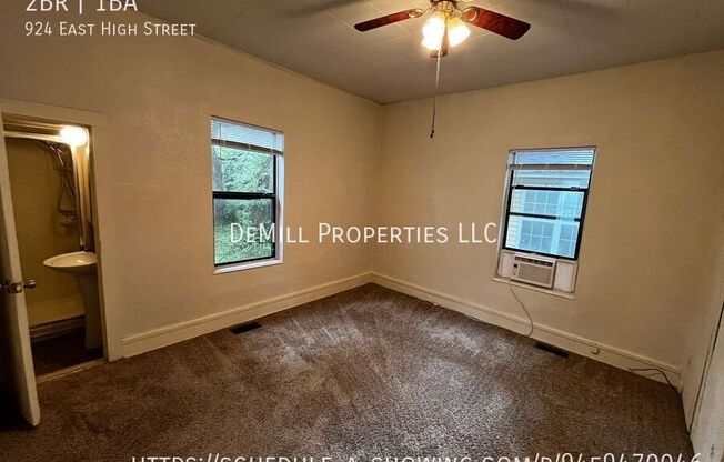 924 E HIGH ST