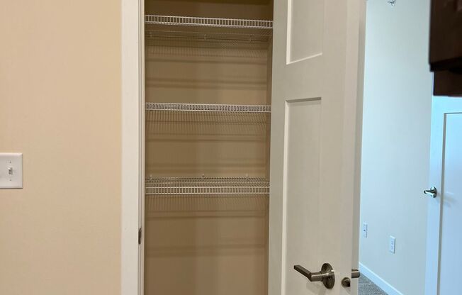 2 beds, 1 bath, 1,040 sqft, $1,485, Unit AT 709-34