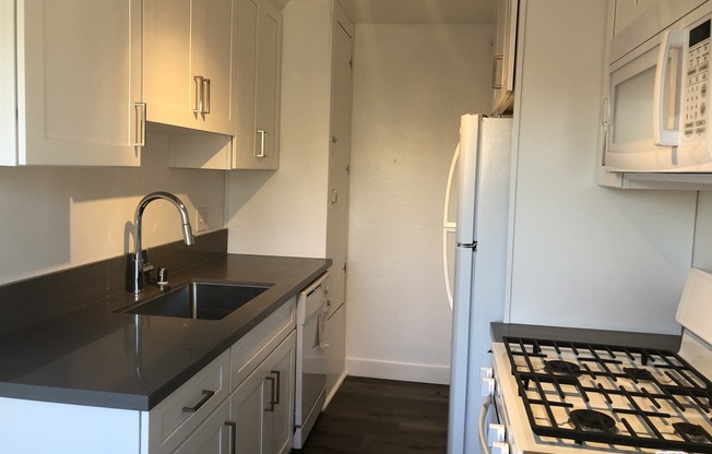 1 bed, 1 bath, 599 sqft, $1,595, Unit 7