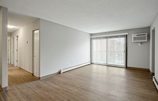 2 beds, 1 bath, 990 sqft, $1,720, Unit 03 - 10