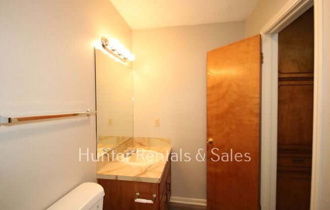 2 beds, 1.5 baths, $850