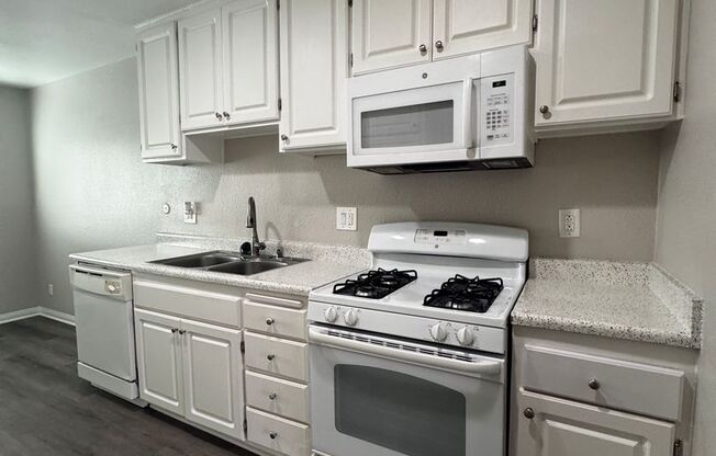 1 bed, 1 bath, 820 sqft, $2,340, Unit S047