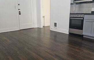 Studio, 1 bath, 308 sqft, $1,150, Unit 15
