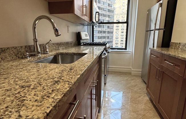 1 bed, 1 bath, 850 sqft, $4,850, Unit 6-N