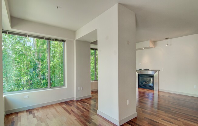 Great 2bd 2ba condo in Downtown/South Lake Union/Denny Triangle Parking, Utilities W/S/G/G all included!