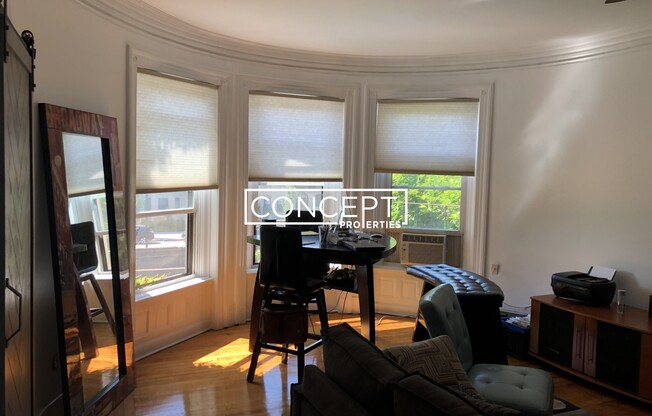 917 BEACON ST