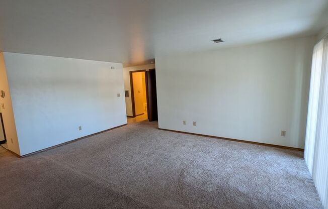 2 beds, 2 baths, 1,034 sqft, $1,229, Unit 1401 076