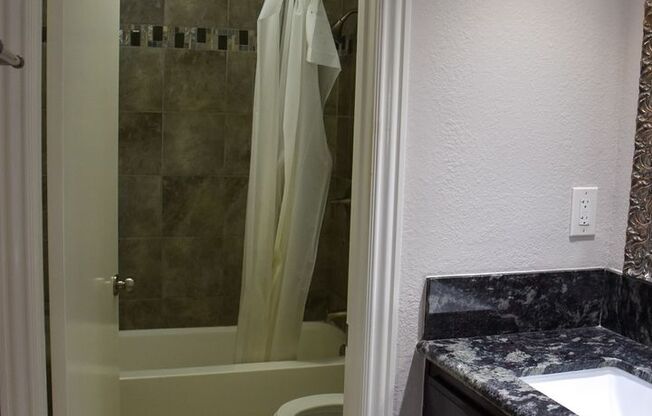 3 beds, 2.5 baths, $4,350, Unit # 11