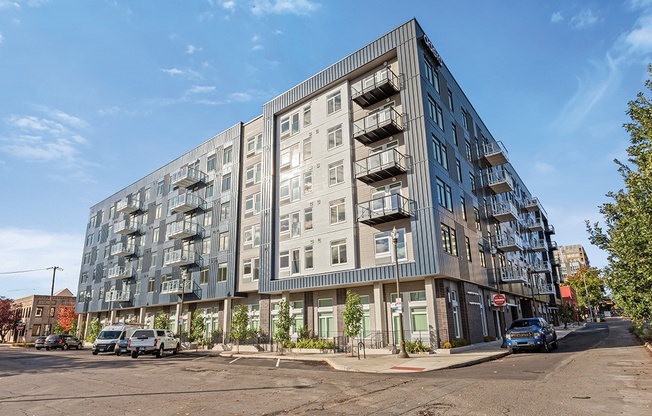Adera - Exterior