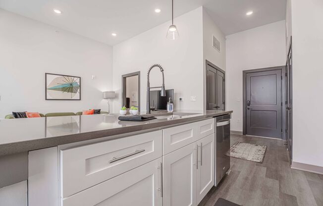 1 bed, 1 bath, 725 sqft, $1,610, Unit A111