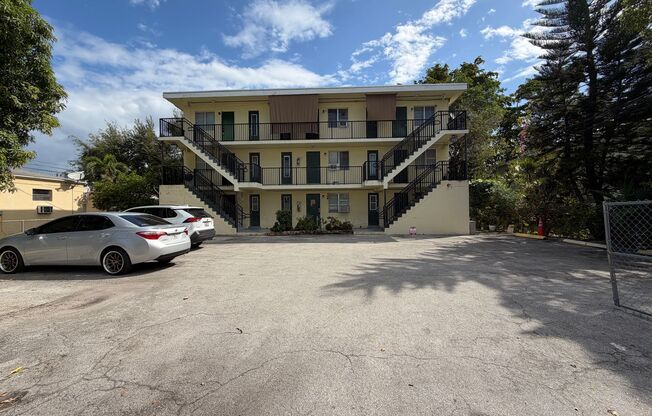 619 SW 7th Ave