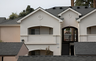 2 beds, 1 bath, 864 sqft, $1,750, Unit 9-235