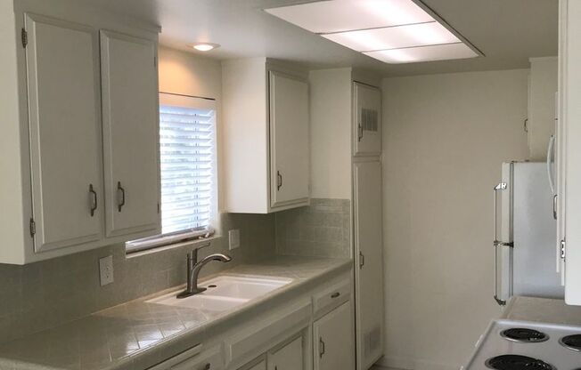 La Canada Townhome Quiet Community 2 Bedroom